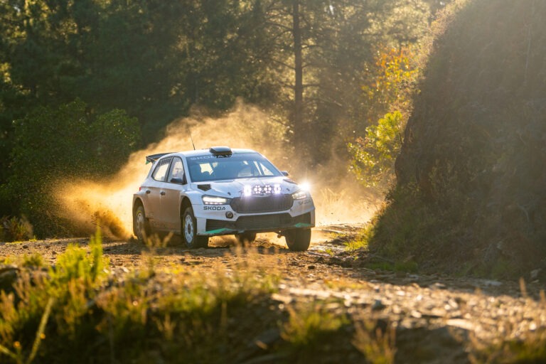 Dodáváme komunikační technologie pro Škoda Motorsport
